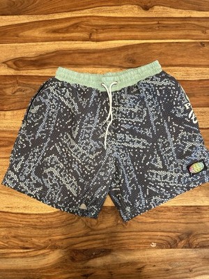 Slunks Pace Bootlegger s Medium