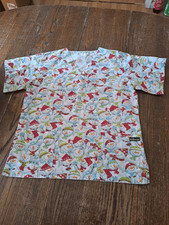 Medium UA Scrubs Snowman Winter Short Sleeve VNeck Scrub Top Shirt with Pockets