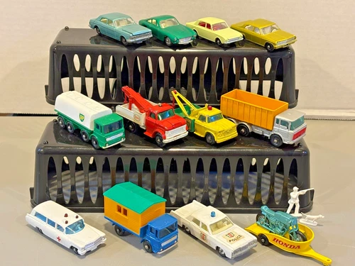 12 Original Vintage LESNEY MATCHBOX in Collectors Case * 10 Really Clean Cars *