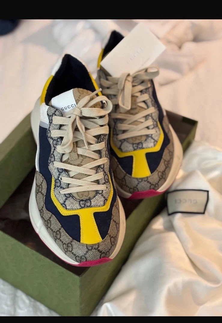 Baskets Gucci Rhyton taille 9 ..utilisées une fois avec boite 
