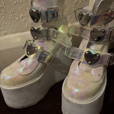 demonia boots size 4