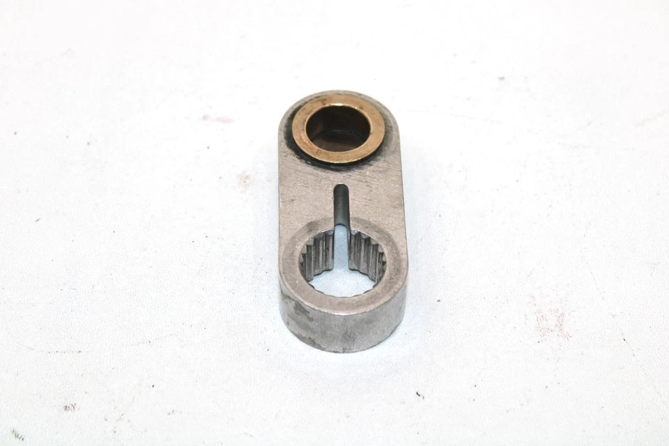 Polaris 550 Classic Edge 2004 OEM brazo de pivote de suspensión trasera 1541967 Q83 Foto 2 de 4