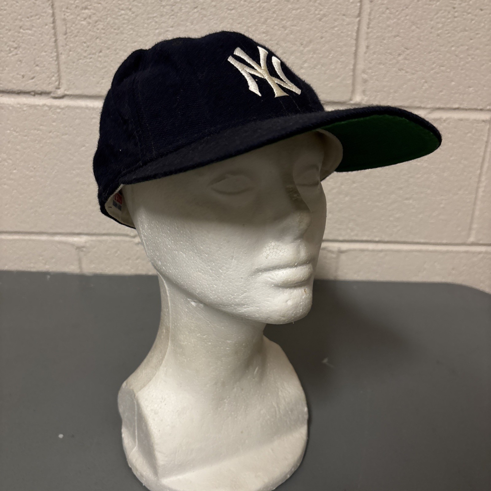 Vintage 1980s New Era 5950 New York Yankees Hat Fitted Size 7 1/8 USA 100% Wool