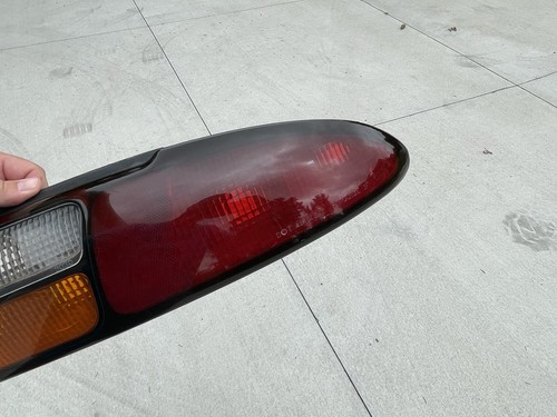 READ 1ST* 1997-2002 Chevrolet Camaro Tail Light Lamp RH Passenger Side OEM 97-02 - Picture 5 of 24