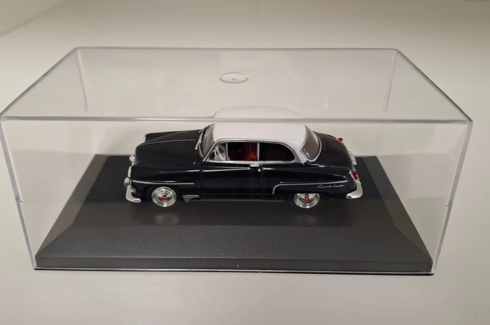 Simca Coach Aronde 1955 Vetrina scatola 1/43 IXO - Immagine 3 di 3