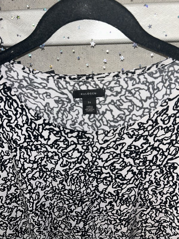 Halogen Black And White Blouse 1XL Polyester/spandex Material