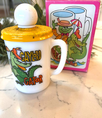 Vintage Avon Gaylord Gator Mug Cup Milk Glass Novelty Collectible 3 1/2'' In Box