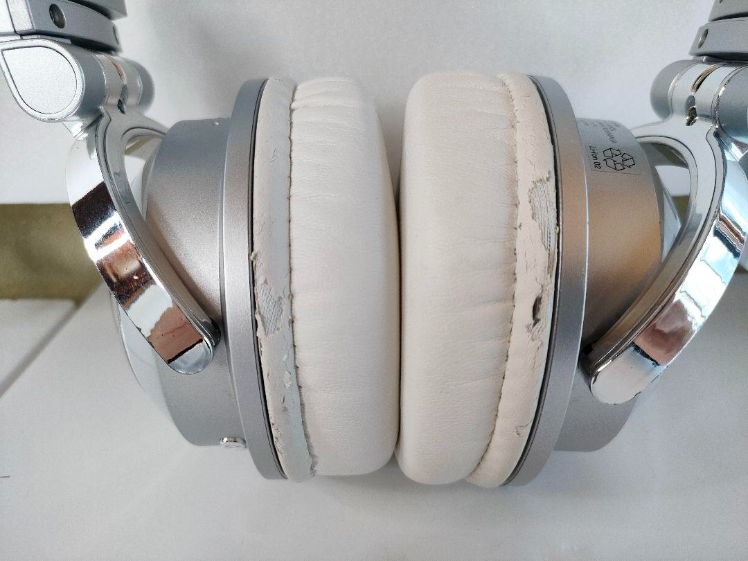 Brookstone Headphones Ariana Grande version Wireless Cat Ears