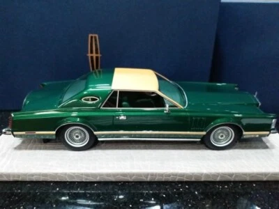 1/18 Lincoln Continental Mark V Green | eBay
