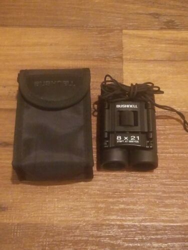 Black Compact Bushnell 8 x 21 Binoculars 378FT at 1000 Yds. Adjustable Focus. - Picture 2 of 7