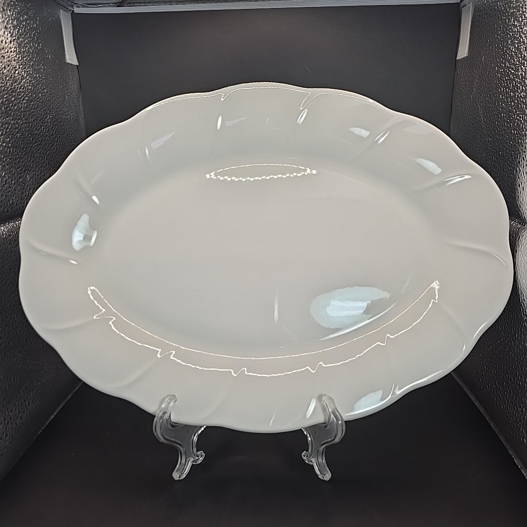 Vintage Pfaltzgraff Stratus White Stoneware Oval Serving Platter 14 In X 10 In