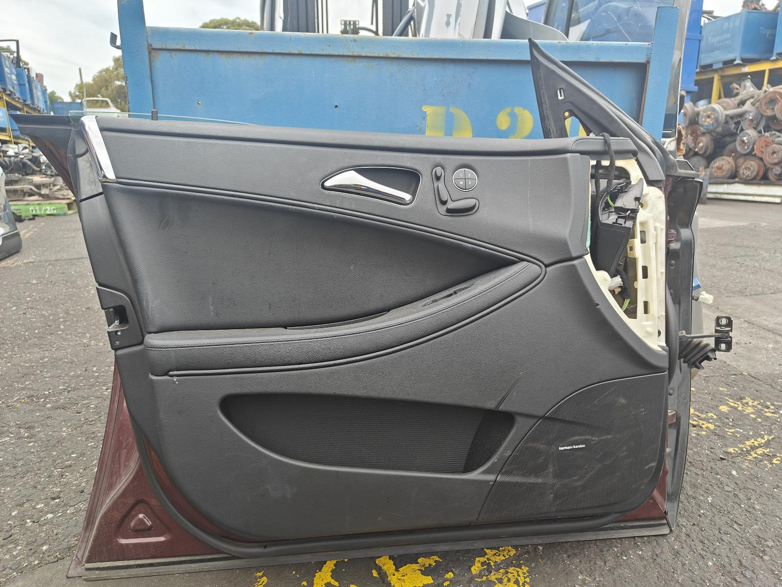 Mercedes CLS Class Left Front Door Lock Mechanism C219 / CLS 350 04/2005-05/2011 - thumbnail 3