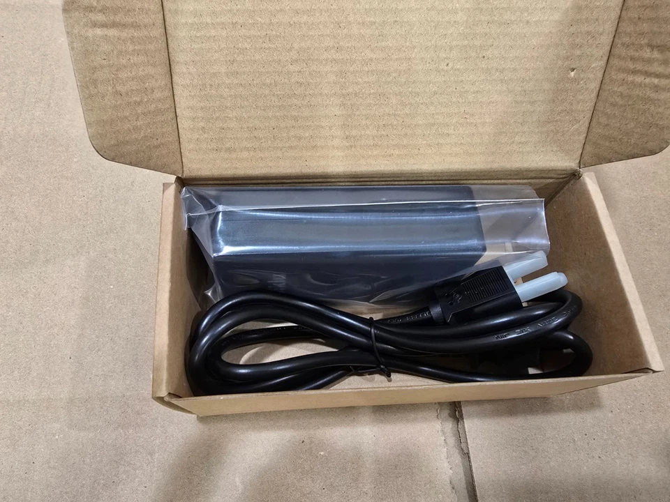 Nuevo inyector Siklu PoE 60 W (100-240 VCA) G0566-550-109/US Foto 3 de 4