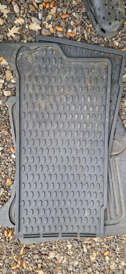 Land Rover Discovery 2 TD5 V8 Floor Mat Rubber Set Boot - Imagem 3 de 4