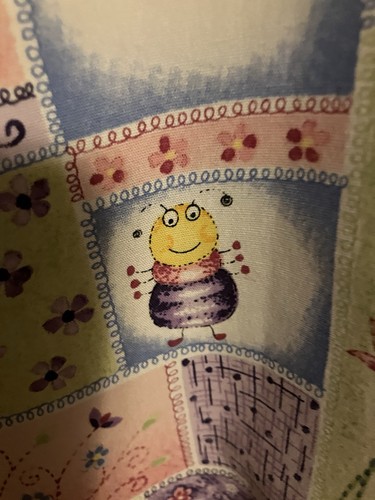 Ladies Pink Medical Scrub With Whimsical Bees And Snails Sz 3X By H. Q Scrub - Picture 9 of 11
