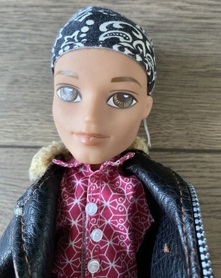 Bratz Dolls Cameron Male Boy Fashion Doll MGA Entertainment 2001 mit Kleidung