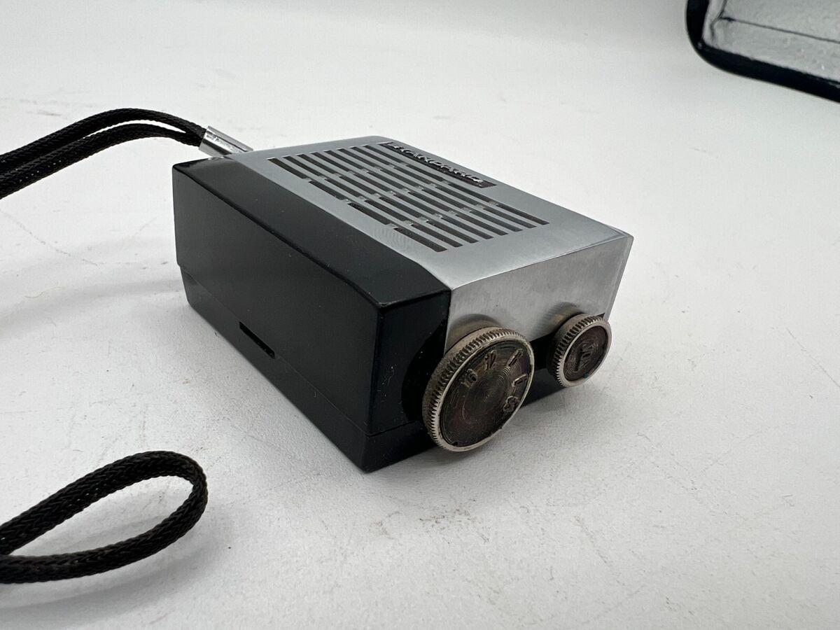 VINTAGE STANDARD MICRONIC RUBY SR-H438 TRANSISTOR RADIO VINTAGE STANDARD MICRONIC RUBY SR-H438 TRANSISTOR RADIO