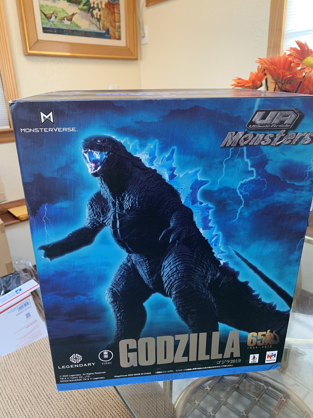 UA Monsters Godzilla 2019 figura juguete MEGAHOUSE luz y sonido con arte y cartón