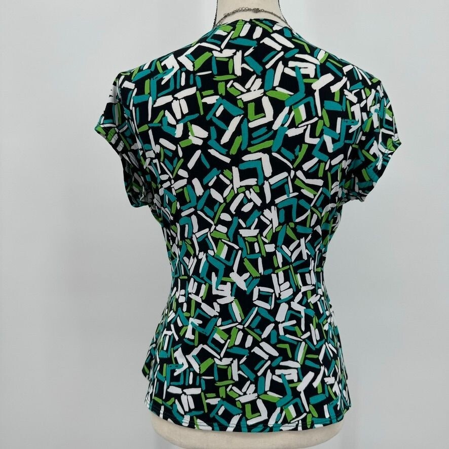 notations petite v-neck patterned blouse - image 4