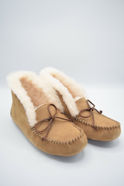 ugg alena slipper size 7