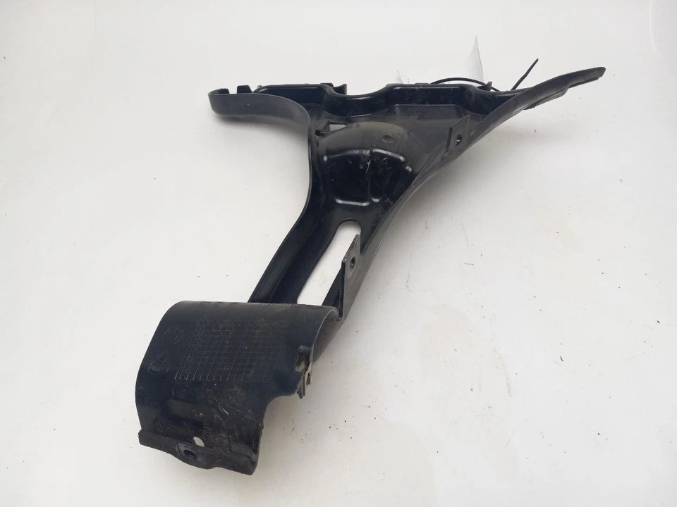 SOPORTE DE SOPORTE DE MONTAJE DE PARACHOQUES TRASERO DERECHO para BMW 535 XI 2010 OEM 7178186 Foto 4 de 4