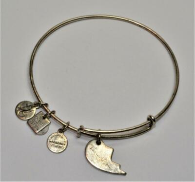 ALEX & ANI Silvertone Anhänger Tropfenarmreif BEST 2 5/8'' Verstellbares Armband