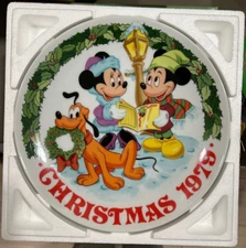 Disney Vintage Christmas Collector Plate 1979 by Schmid