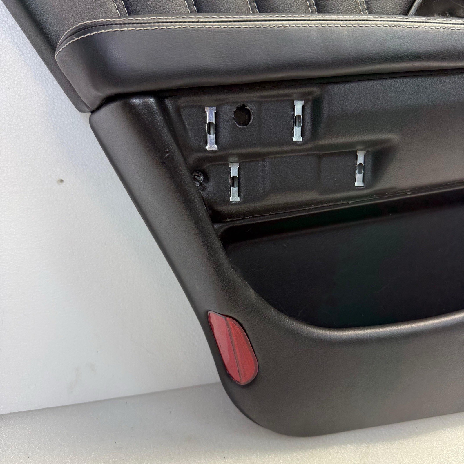 03-13 Maserati Quattroporte M139 Rear Left Side Door Panel Black OEM