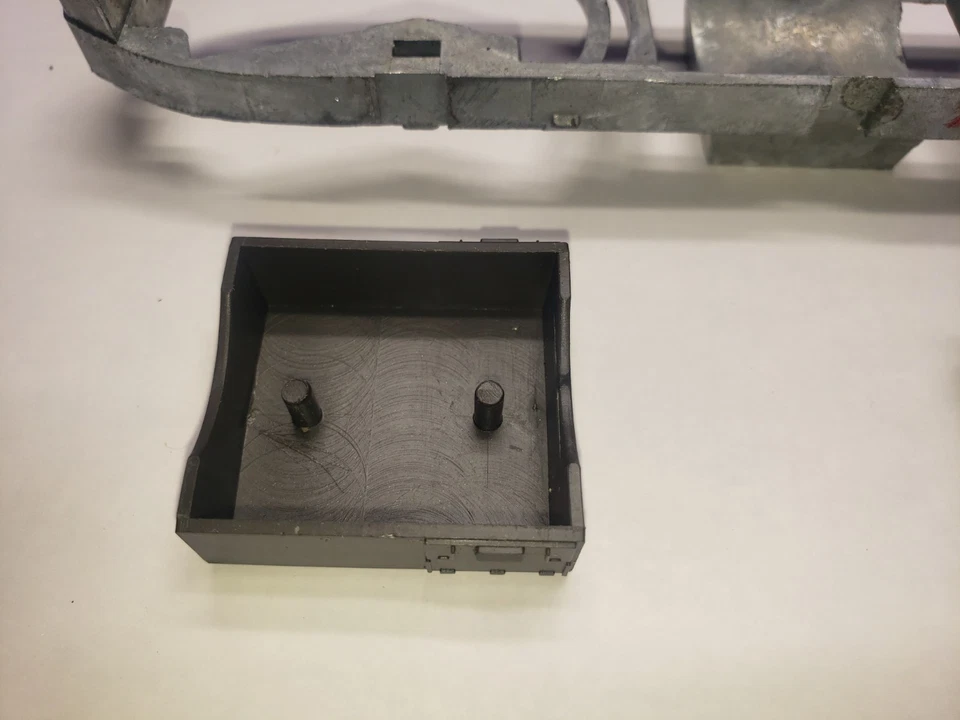 HO Scale ROCO Alco FA Diesel Locomotive Diecast Metal Underframe CHASSIS WEIGHT  - Image 4 of 4