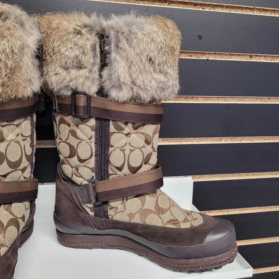 COACH Mariette Winter Boot Size 8M Signature Khaki Fabric Fur Suede A7185 - Image 4 of 4