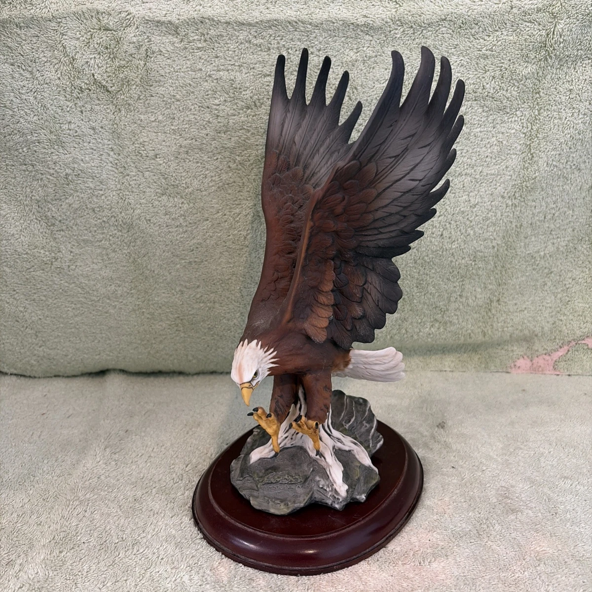 Porcelain Eagle Figurine In Antique Ceramic & Porcelain Figurines