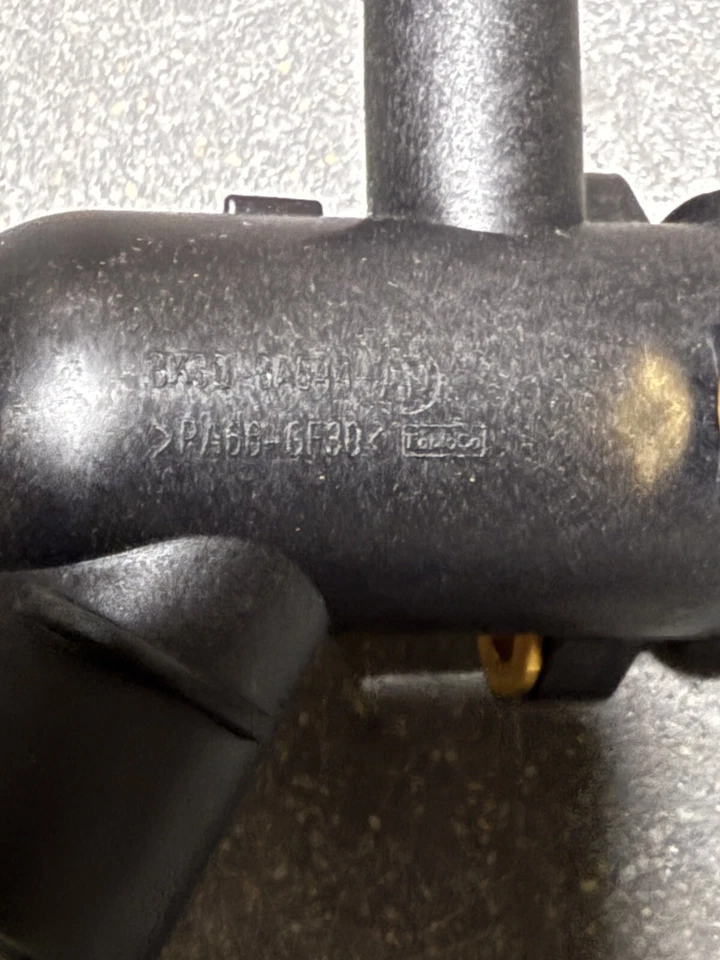 Carcasa de bomba de agua genuina Ford Transit 350 Transit 250 2015-2019 BK3Z-8591-F Foto 2 de 4