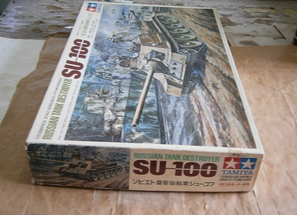 TAMIYA 1-25 RUSSIAN SU-100 PANZERJAGER MOTORIZZATO CINGOLI IN METALLO NUOVO VINT - Immagine 4 di 4
