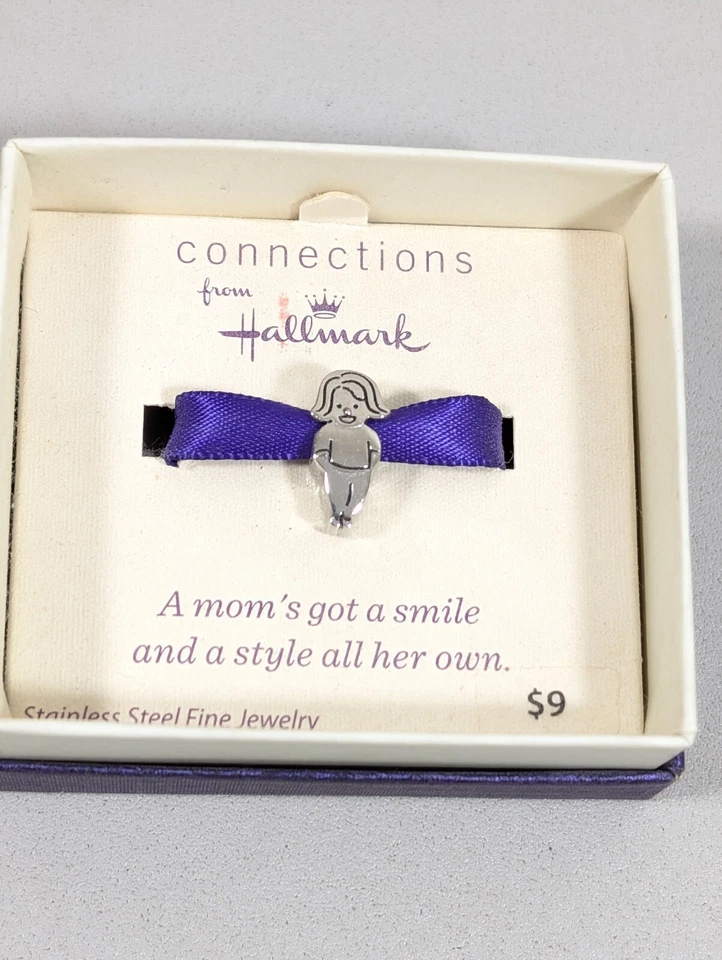 Hallmark Connections Mom's Smile 不锈钢滑梯吊饰 — 第 2/4 张图片