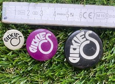 The Dickies badge set, 