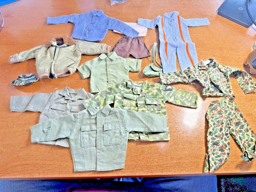 GI Joe 12-inch Action Figures Vintage 1996-2001 Accessories Clothes