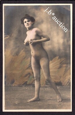 Frankreich NACKTE FRAU ALS AKTMODELL / Aktfoto * Vintage 1910s Risque Photo PC