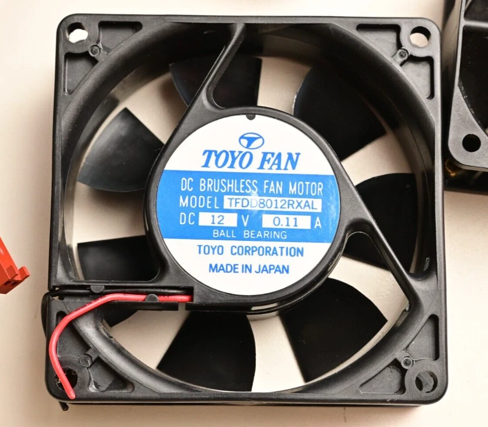 Lot of 5 High Quality DC Fans 12V Toyo Elina Papst Japan/Germany w/ 3 Grilles - Image 4 of 4