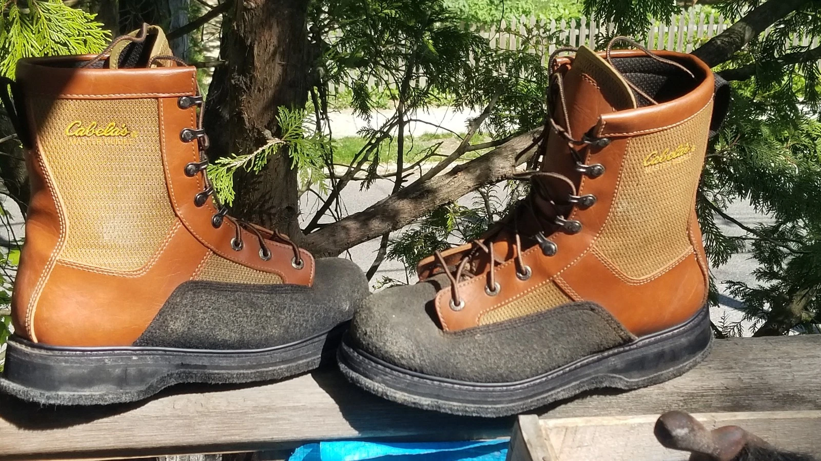 1 PAIR MEN'S CABELA'S FLY FISHING BOOTS MASTER GUIDE FELT BOTTOM SIZE 10 VGC !