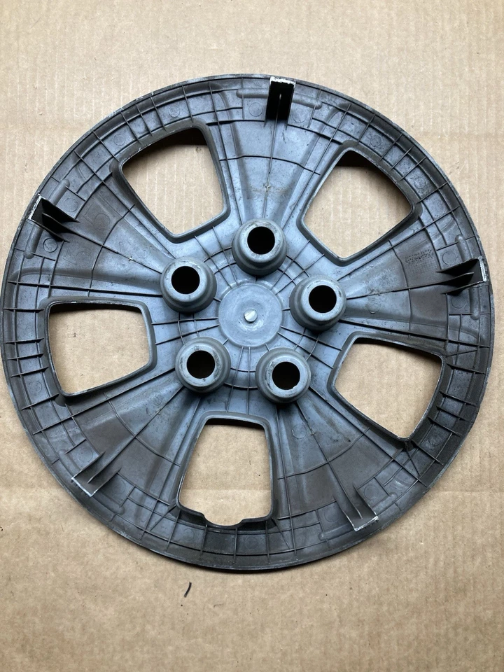 OEM 2010-2013 KIA SOUL 15 INCH WHEEL COVER HUB CAP 52960-2K100 - Image 3 of 4