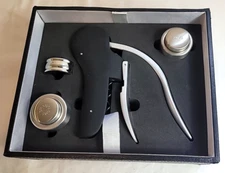 La Vigna 13 piece wine and champagne boxed accessory kit