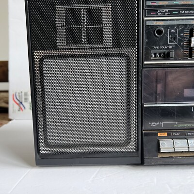 Vintage Mitsubishi TX-67 Portable Combo Boombox Radio/Cassette