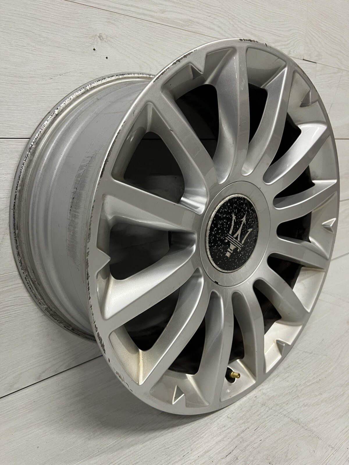 2013-2016 MASERATI GHIBLI ALFIERI OEM 18" REAR WHEEL RIM 670019917 W/CAP SENSOR