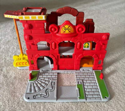 Vintage Tonka Toys Chuck and Friends Fold 'N Go Fire station