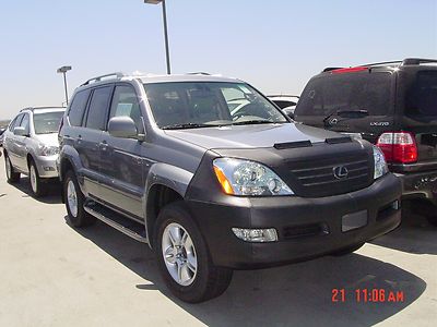 Colgan Front End Mask Bra 2pc.Fits Lexus GX470 2003-2009 With License Plate