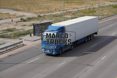 LKW Foto Volvo FH12 Kofferauflieger Kasachstan blau Blue Eagle #w7pl