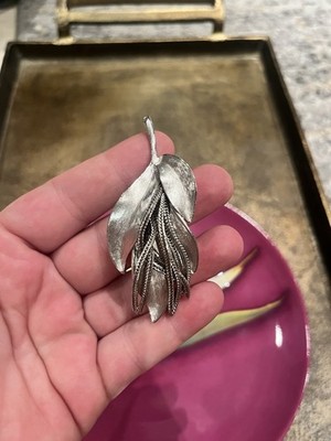 VTG Silver Tone Leaf Cluster Brooch   Mid Century Modern Textured Botanical Pin