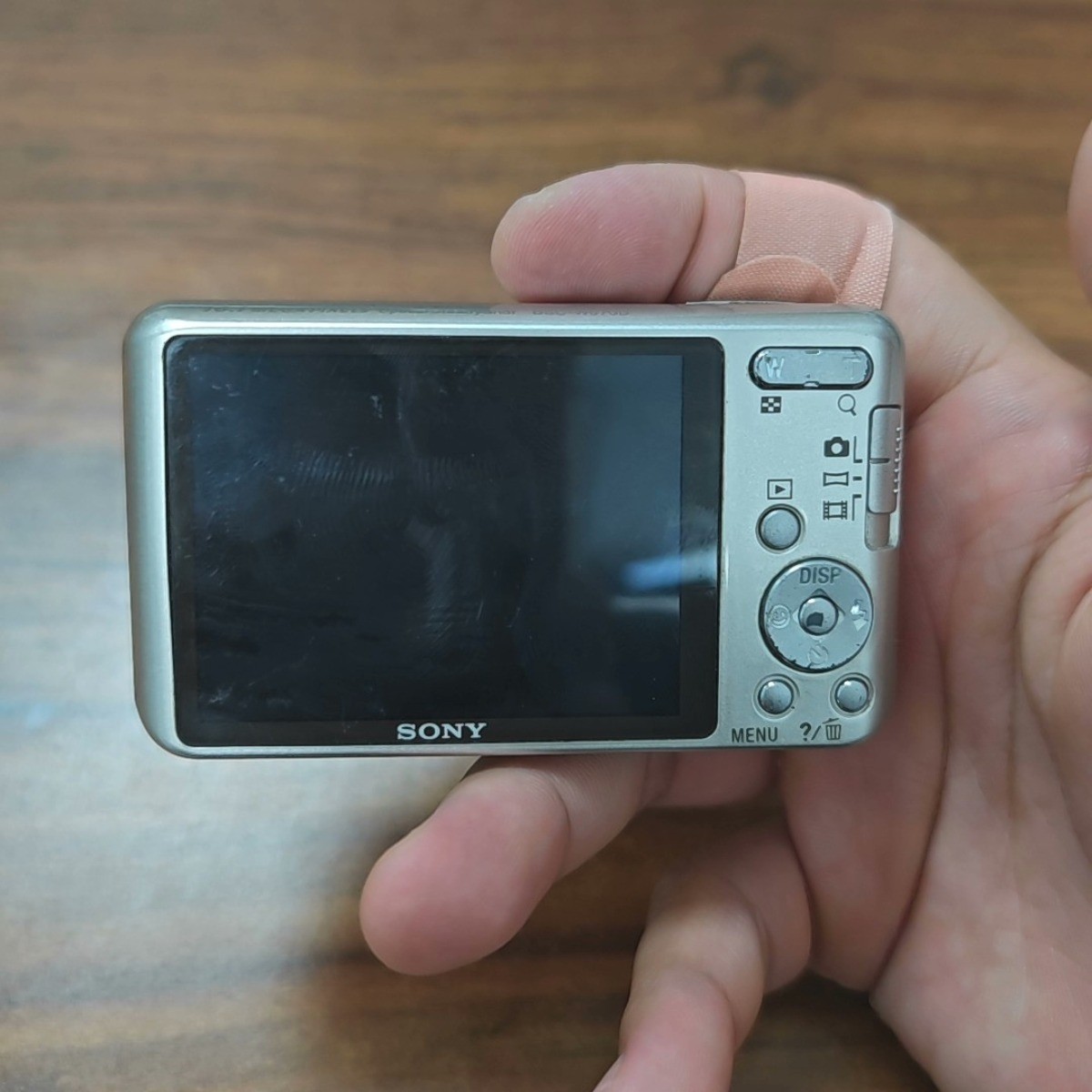 Sony Cyber-shot DSC-W570D 16MP Digital Camera 5x Optical Zoom
