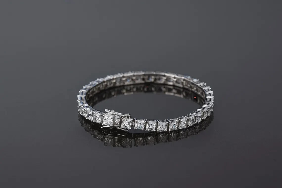 8Ct Princess Cut Certified Lab-Grown/CVD Diamond Charm Tennis Bracelet 14k Gold