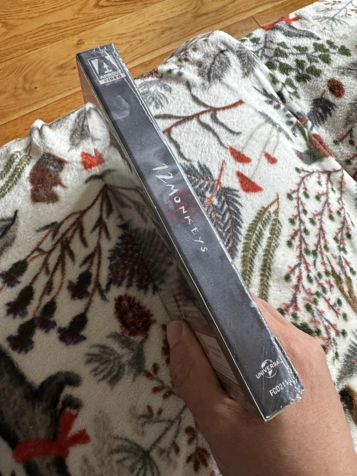 12 Monkeys Blu-Ray Steelbook 1995 Bruce Willis, Brad Pitt Arrow 2021 Region - Image 4 of 4